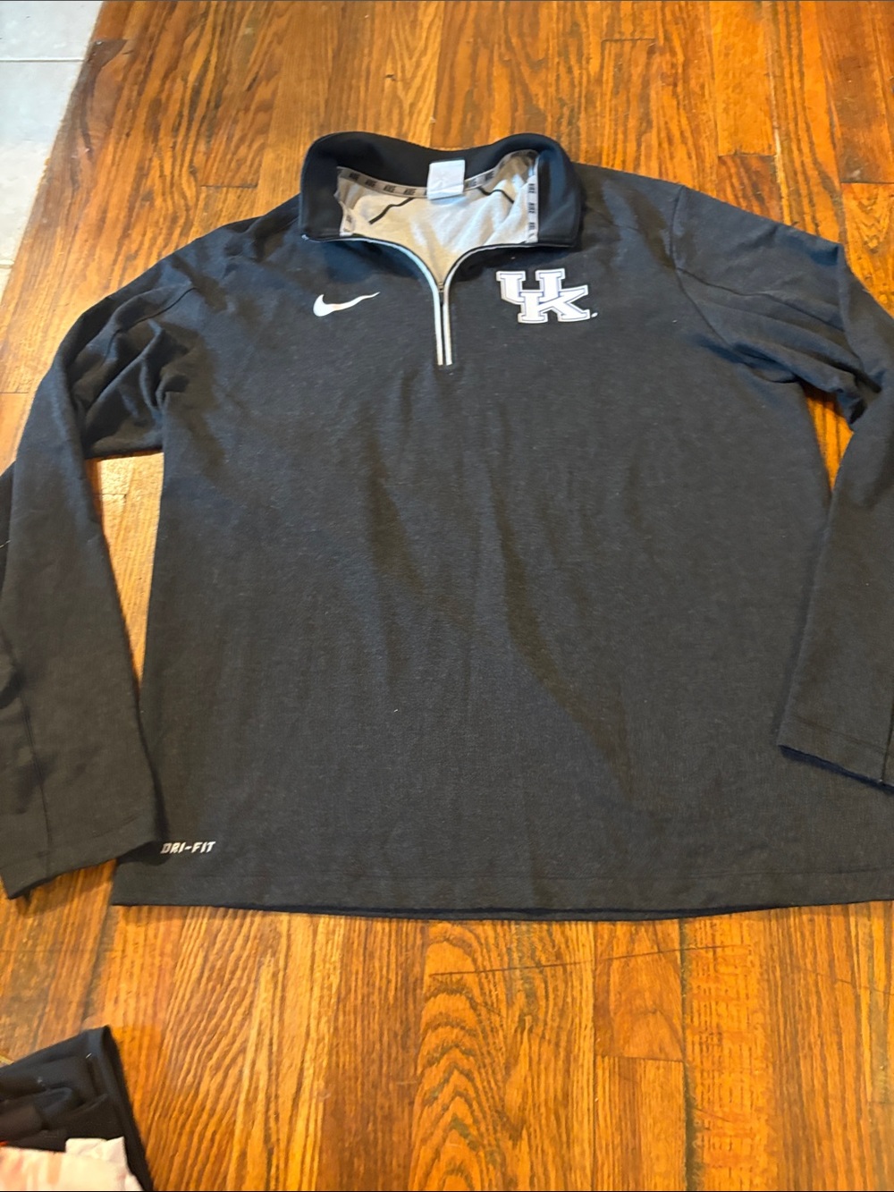 🎉Nike Men’s Charcoal Quarter-Zip with White UK Logo!